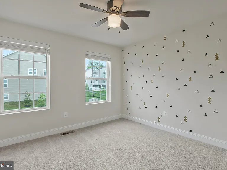 2738 Lady Slipper Rd — Photo 16