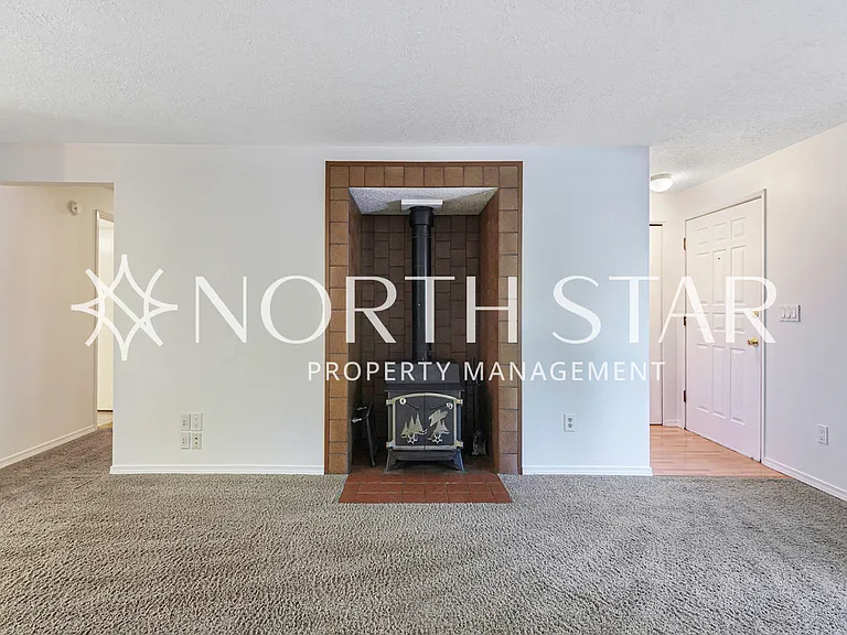 6269 SW Southwood Dr — Photo 8