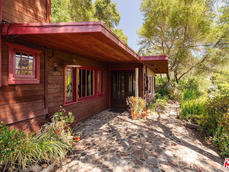 1st image of 19559 Cave Way