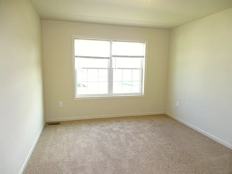 402 Marlene Way — Photo 10