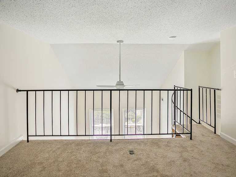 2820 S Abingdon St #C1 — Photo 6
