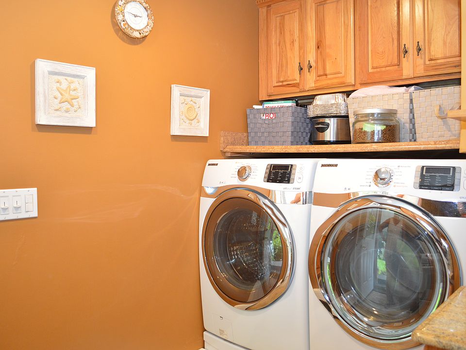 1st image of 100 Oaklawn Ave