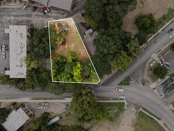 4th image of 2403 10th Ave S Lot 3