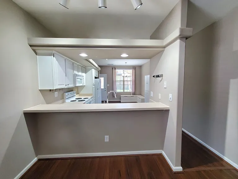 2712 Bay Cedar Cv — Photo 8