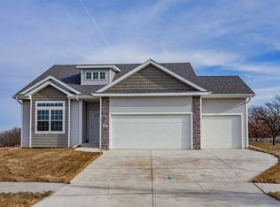 7807 SE 2nd St SE, Des Moines, IA 50320