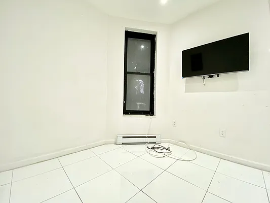 Rented by Highline Residential | media 38