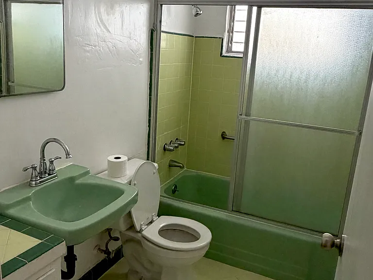 262 S Sycamore Ave #20 — Photo 16