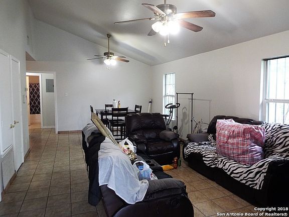 3rd image of 4827 Fortuna St