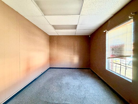 5th image of 1012 N Raleigh St