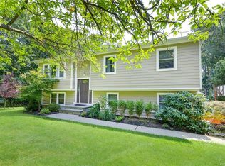 83 Regina Rd, Airmont, NY 10952