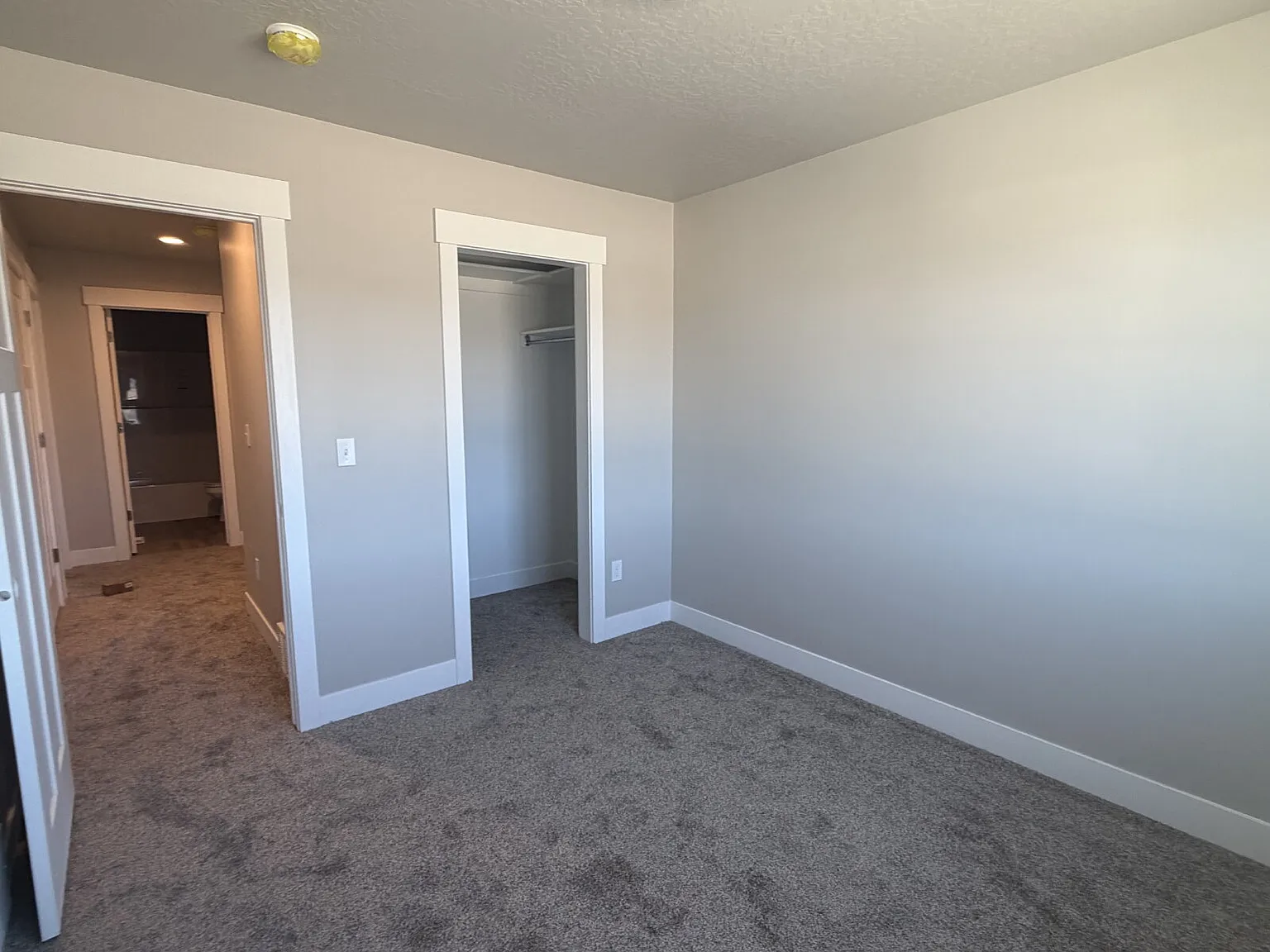3 bed, 2.5 bath, $1,900 — Photo 4