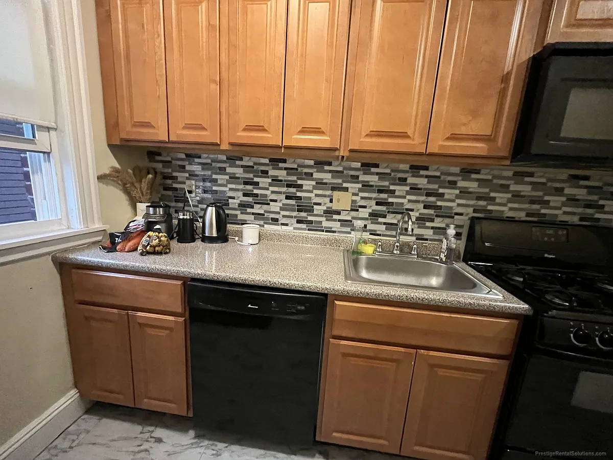 Building Photo - 1138 River St #2