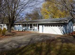 90 Lakeview Dr NW, Cokato, MN 55321