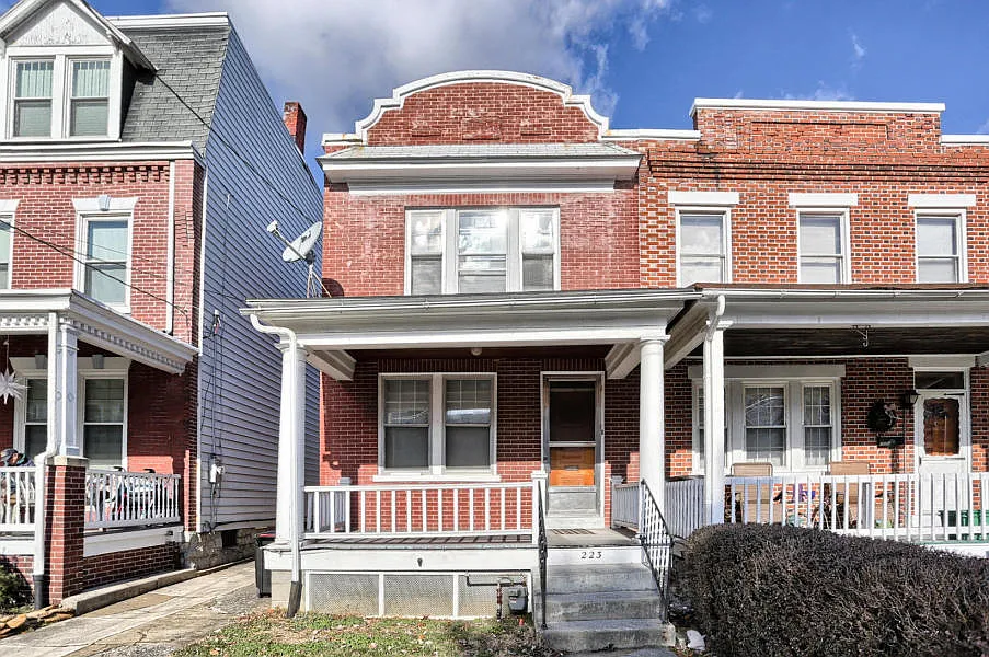 223 E Ross St photo 1