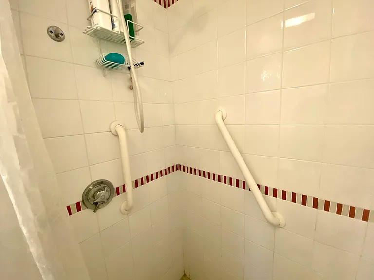 14 Fiske Pl — Photo 7
