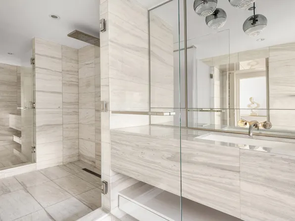 135 West 52nd Street image 16 of 23