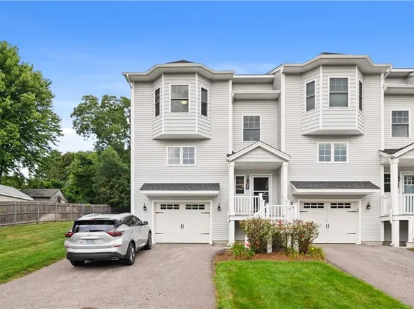 724 Centerville Rd #8, Warwick, RI 02886