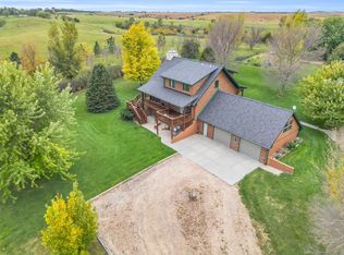 22985 235th Rd, Riverdale, NE 68870