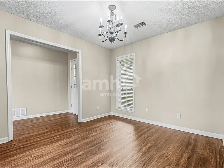 1400 Pendulum Dr N — Photo 15