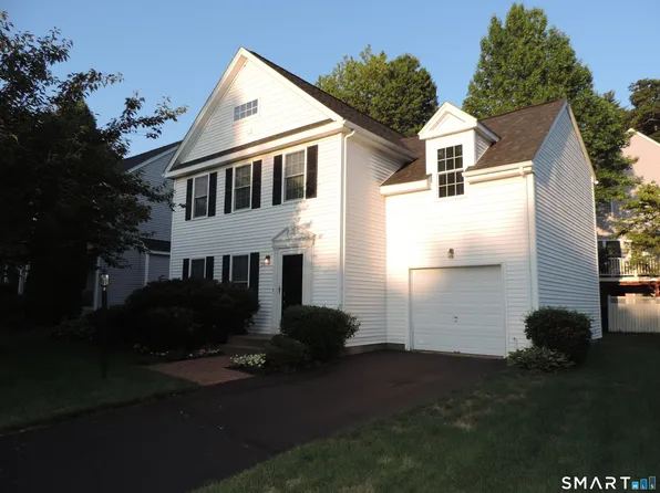 26 Fox Holw #26, Avon, CT 06001