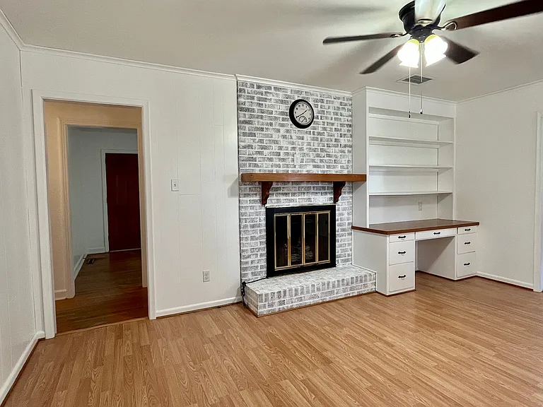 513 E Main St — Photo 7