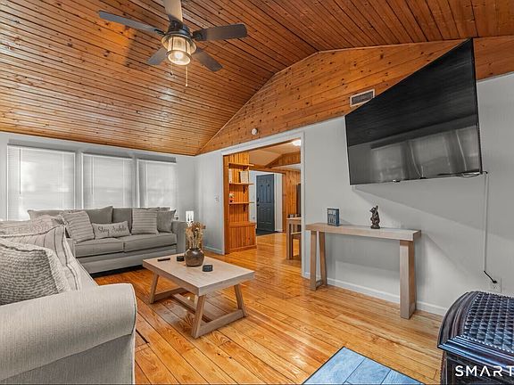 5th image of 29 Shore Drive