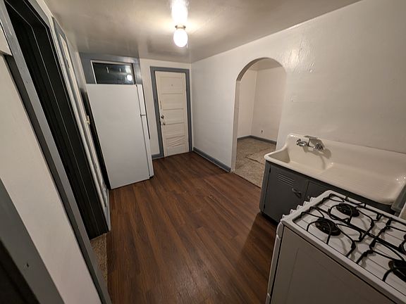 2nd image of 1207 10th St #C