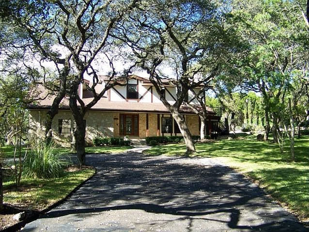 1st image of 8125 Garden Oaks Dr