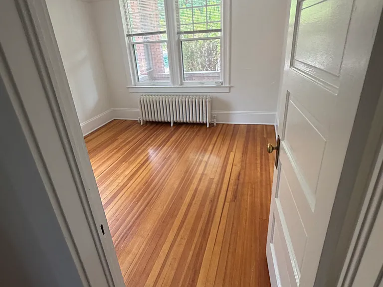 903 Newport St — Photo 18