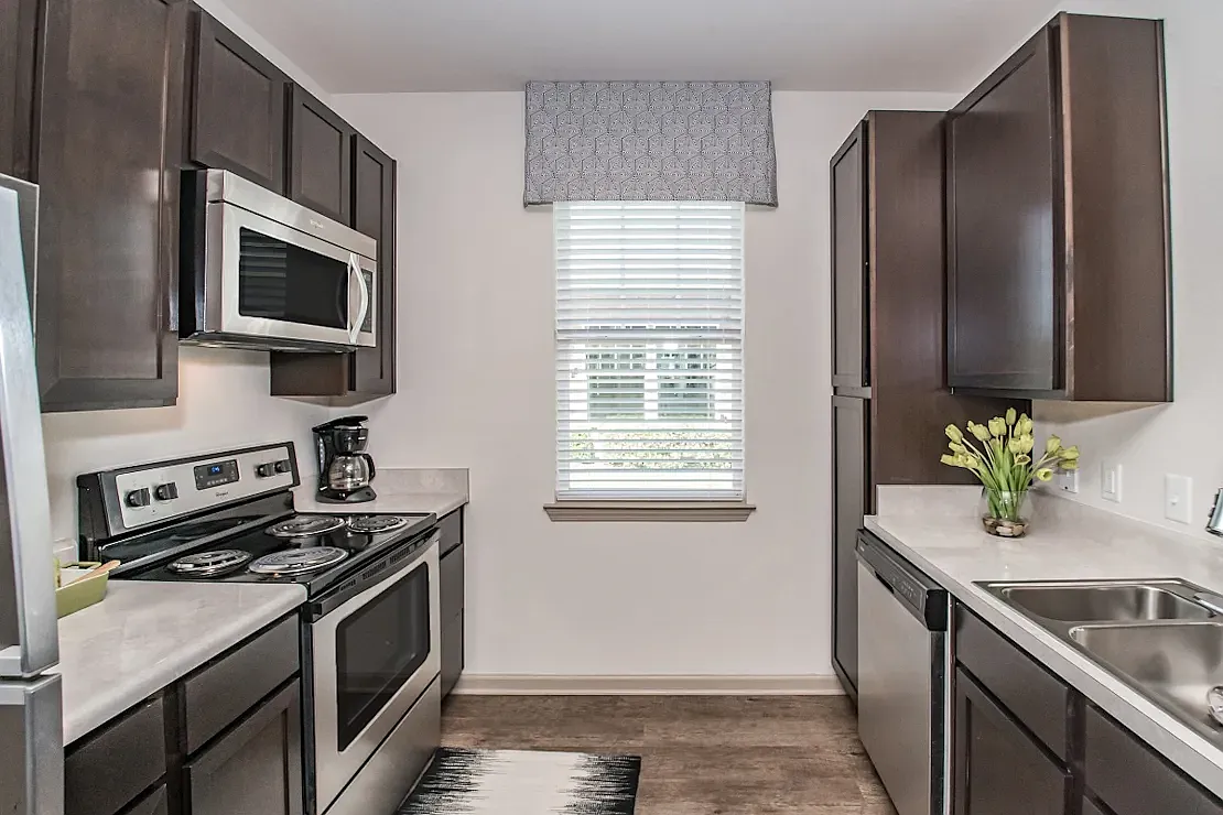 Stainless Steel Appliances - Otarre Pointe