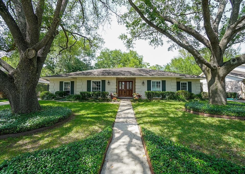1st image of 12622 Barryknoll Ln
