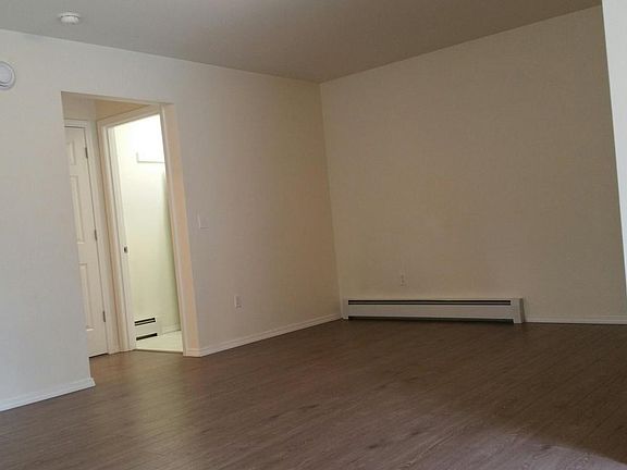 5th image of 17030 Park Place St
