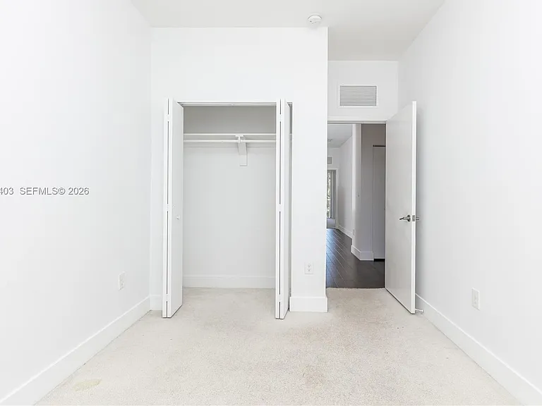 2610 NE 213th St #103 — Photo 12
