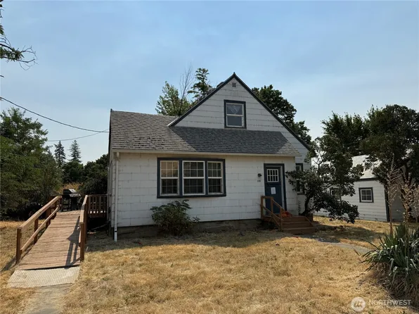 115 W 2nd Street, Waitsburg, WA 99361