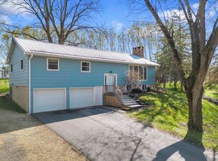 1861 250th St, Denver, IA 50622