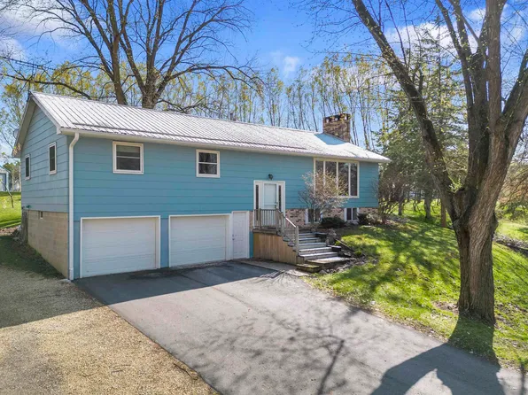 1861 250th St, Denver, IA 50622
