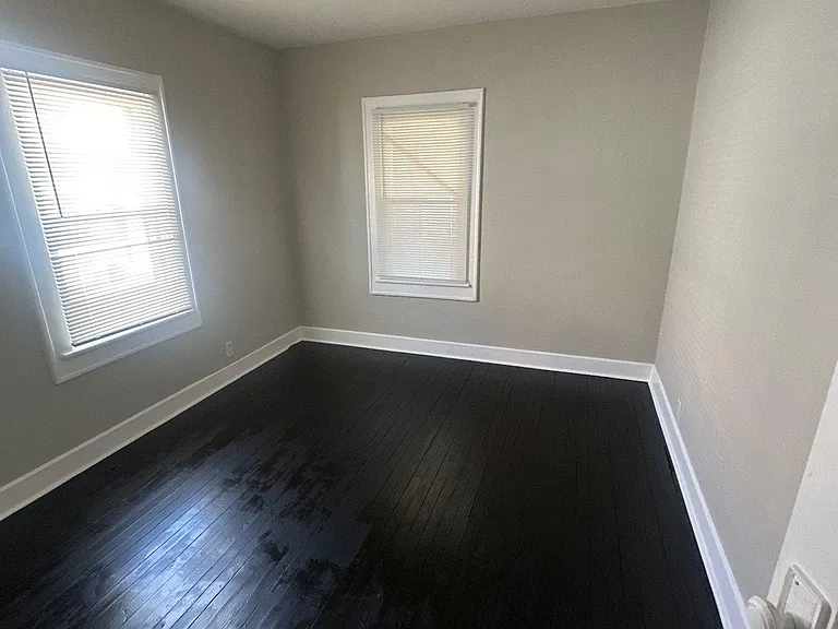 1122 King Ave — Photo 13