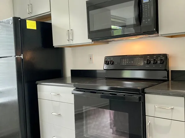 658 15th St S APT B, Arlington, VA 22202