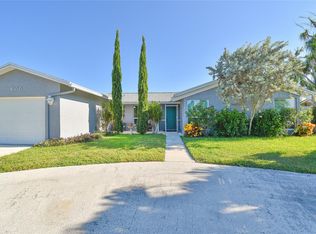6550 Country Wood Way, Delray Beach, FL 33484