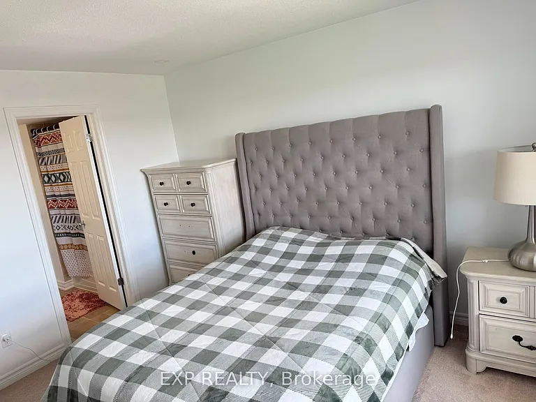 564 Chapman Mills Dr #B — Photo 8