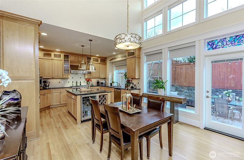 5th image of 1829 SE 8th Place