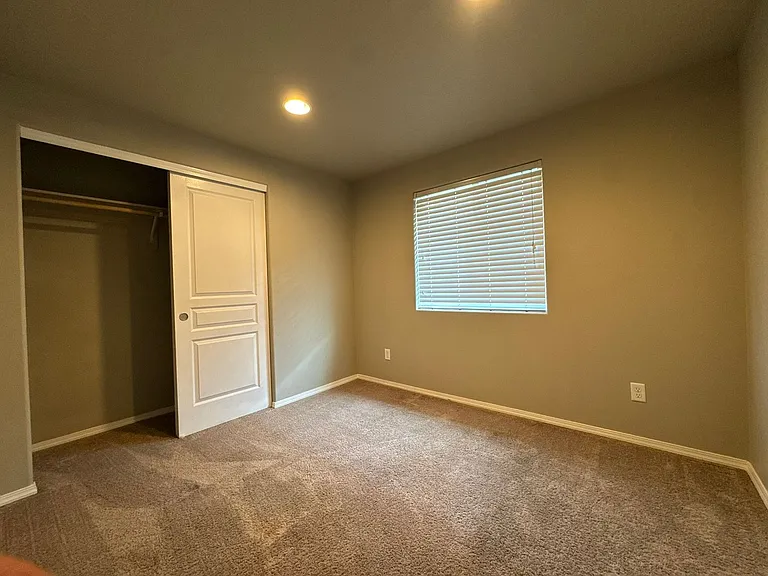226 River Walk Pl — Photo 9