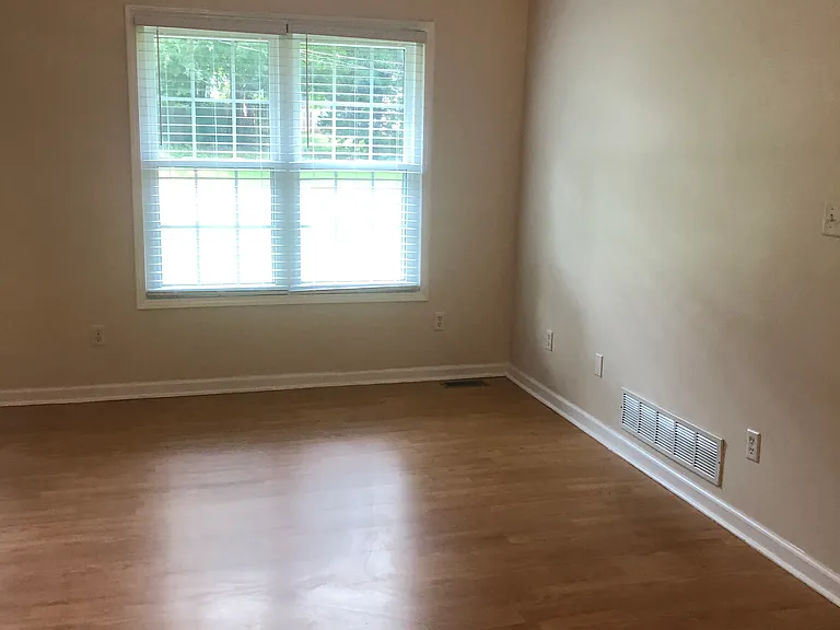 118 Clifford Ct — Photo 15