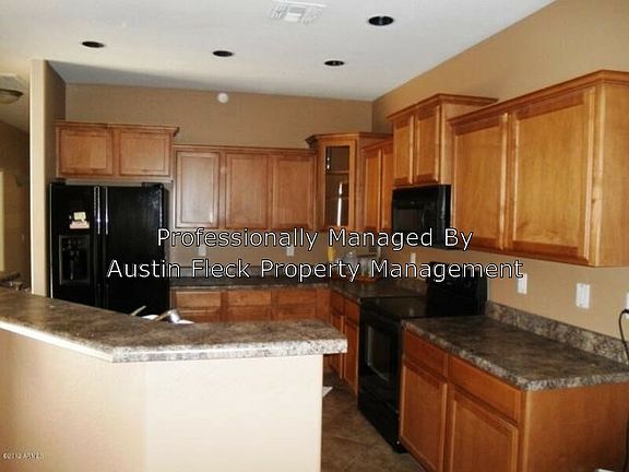 2nd image of 3954 W Roundabout Cir