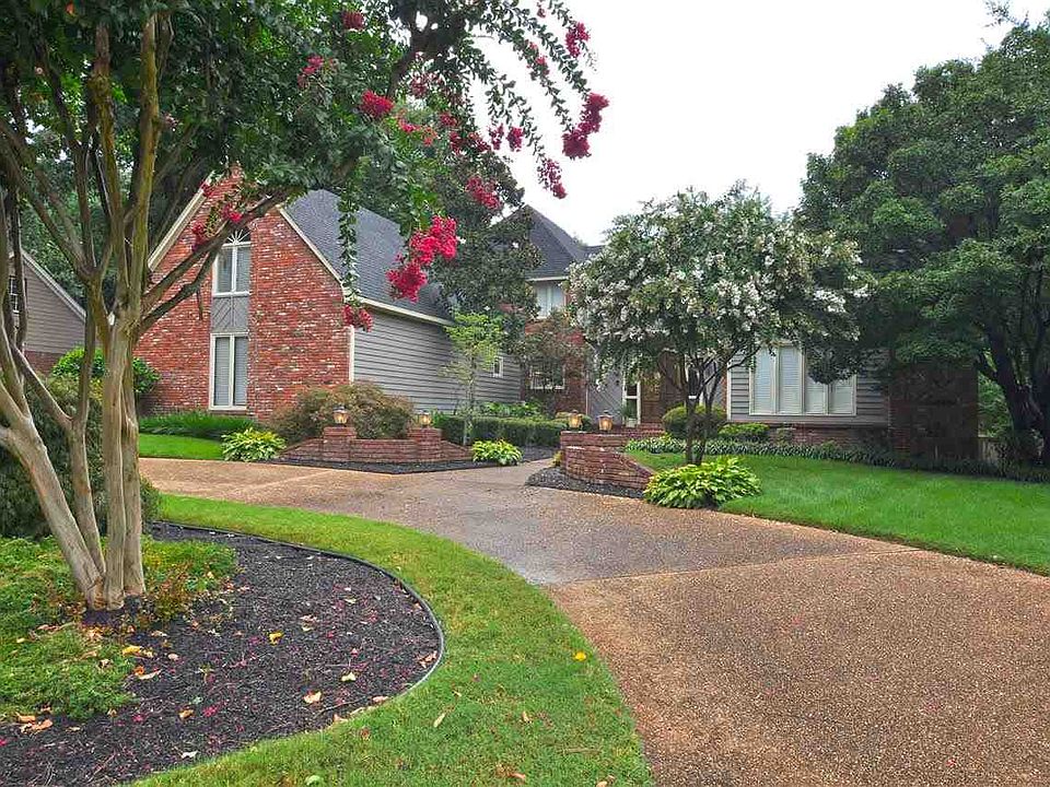 1st image of 3049 Carrick Dr