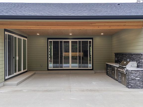 4th image of 8835 80th Lane SE