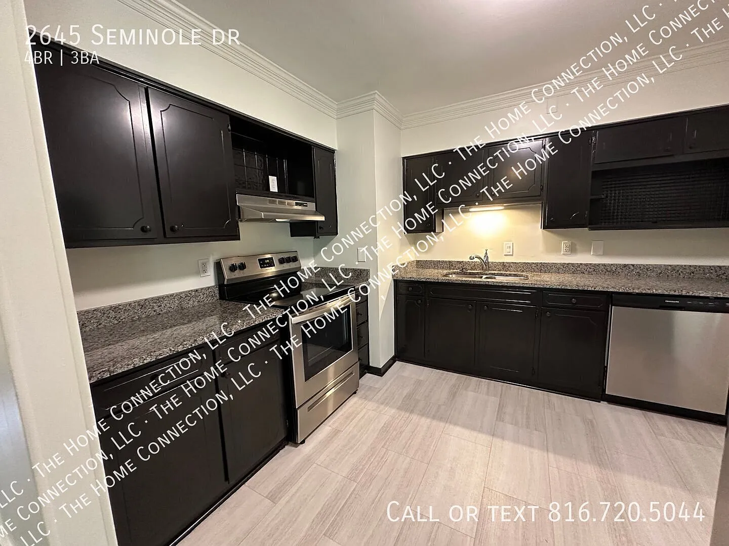 Updated North Kansas City Ranch! — Photo 2