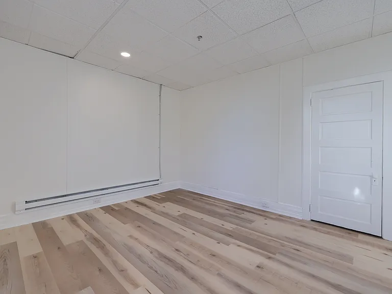 534 W James St #7 — Photo 7