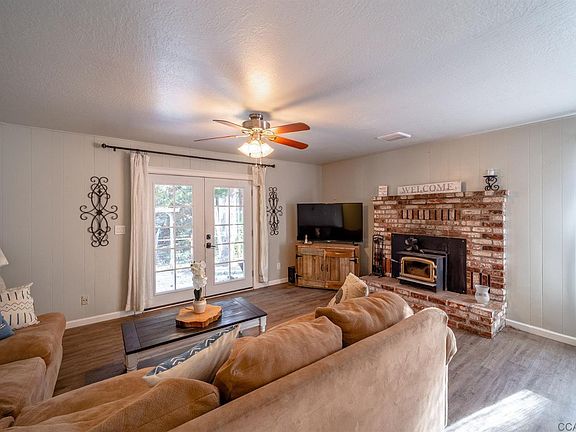4th image of 22583 N Tuolumne Rd #11