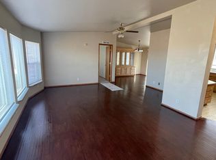 315 Dunes Rd, Burbank, WA 99323